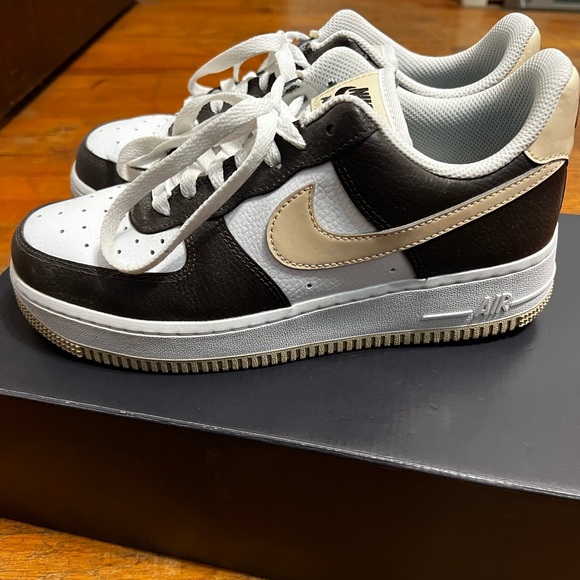 Nike Air Force 1 - Picture 2 of 5